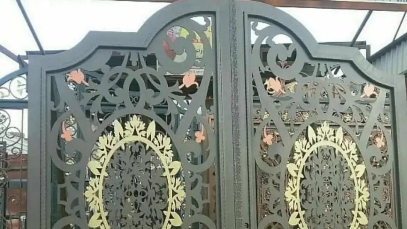 هر آنچه باید در مورد ساخت درب cnc بدانید