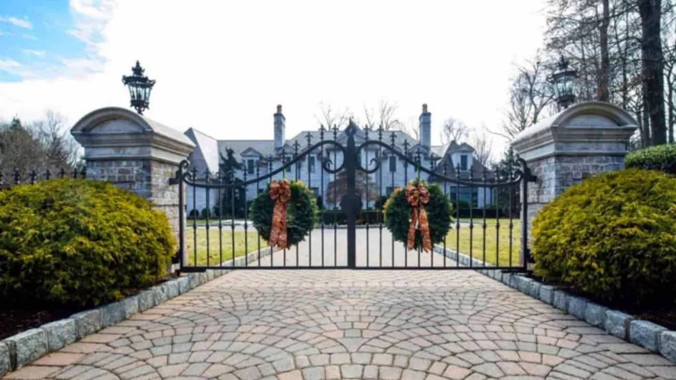 درب پارکینگ فلزی درب پارکینگ فلزی